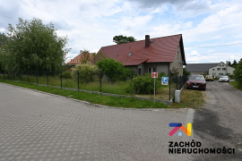 Dom wolnostojący z zabudowaniami o łącznej powierzchni zabudowy około 600m2
